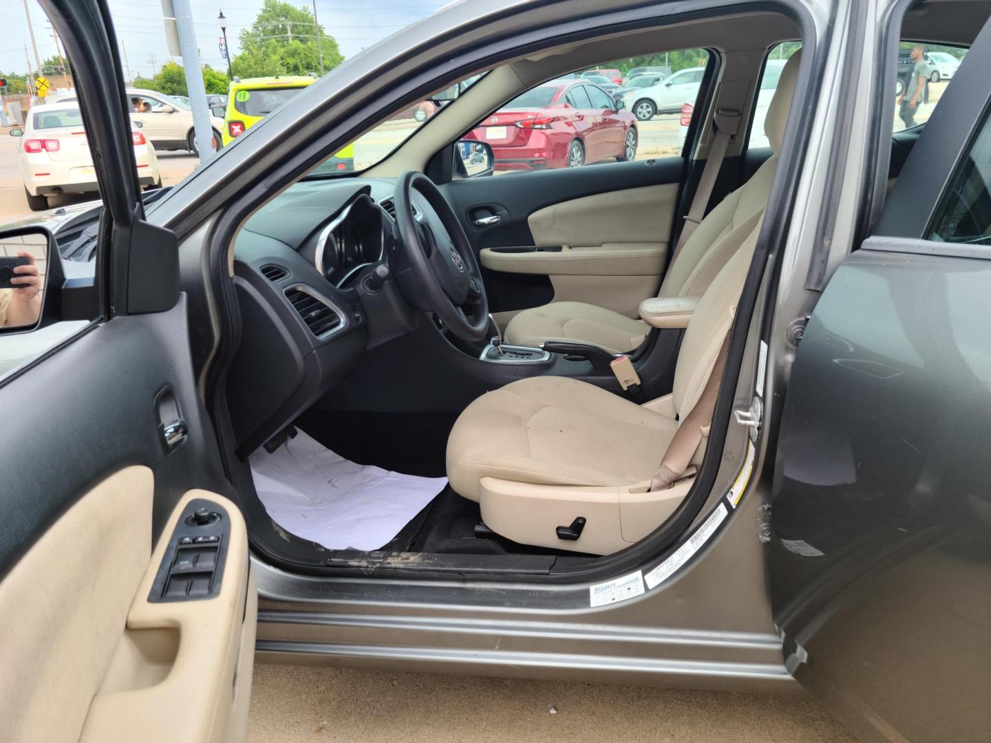 2013 Gray /tan Dodge Avenger SE (1C3CDZAG7DN) with an 3.6L V6 DOHC 24V FFV engine, 6-Speed Automatic transmission, located at 104 1st Avenue, Silvis, IL, 61282, (309) 755-9511, 41.515156, -90.425377 - Photo#6