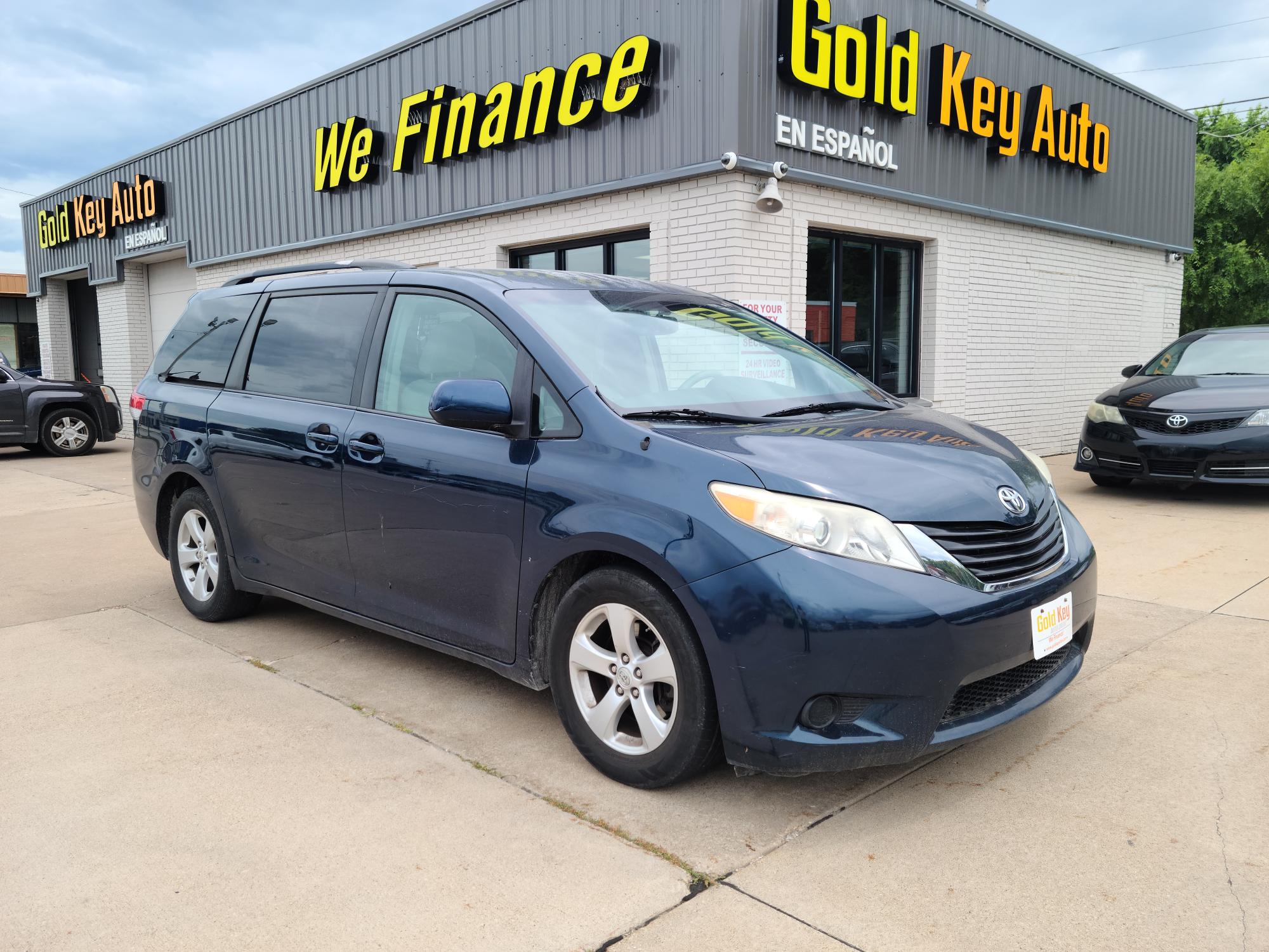 2012 Toyota Sienna LE FWD 8-Passenger V6