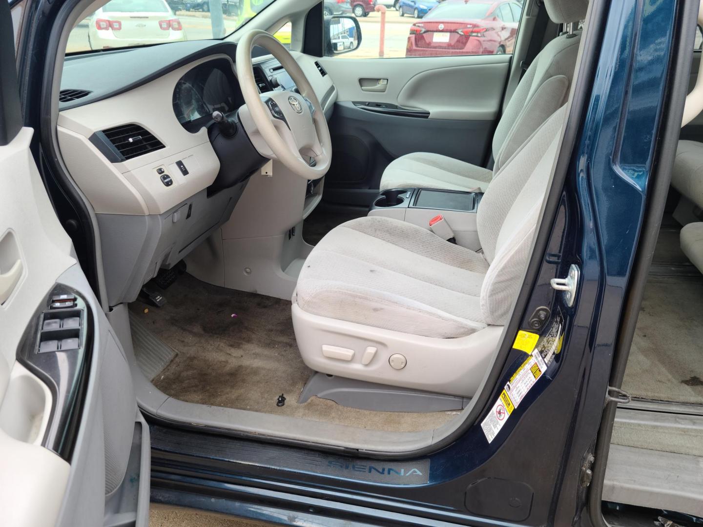 2012 BLUE /Light Gray Cloth Toyota Sienna LE FWD 8-Passenger V6 (5TDKK3DC8CS) with an 3.5L V6 EFI DOHC 24V engine, 5-Speed Automatic transmission, located at 104 1st Avenue, Silvis, IL, 61282, (309) 755-9511, 41.515156, -90.425377 - Photo#6
