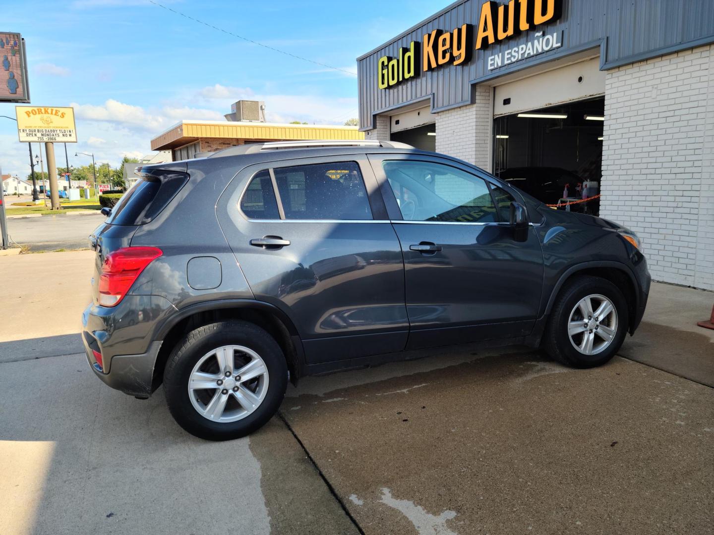 2017 Nightfall Gray Metallic /Jet Black, Cloth Chevrolet Trax LT FWD (3GNCJLSB0HL) with an 1.4L L4 DOHC 16V engine, 6A transmission, located at 104 1st Avenue, Silvis, IL, 61282, (309) 755-9511, 41.515156, -90.425377 - Photo#2