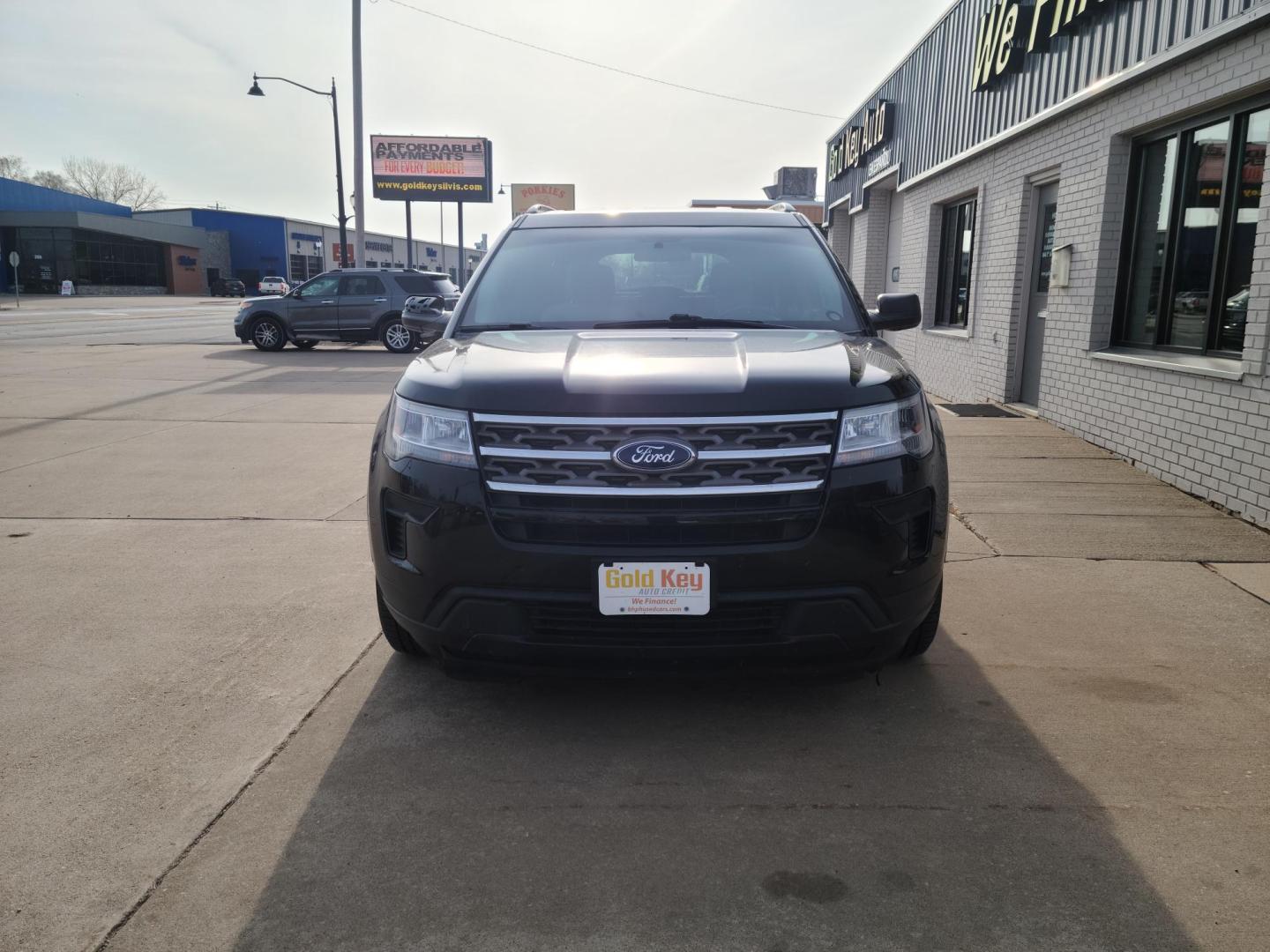 2018 Shadow Black /Medium Stone, Cloth Ford Explorer Base FWD (1FM5K7B8XJG) with an 3.5L V6 DOHC 24V engine, 6A transmission, located at 104 1st Avenue, Silvis, IL, 61282, (309) 755-9511, 41.515156, -90.425377 - Photo#0