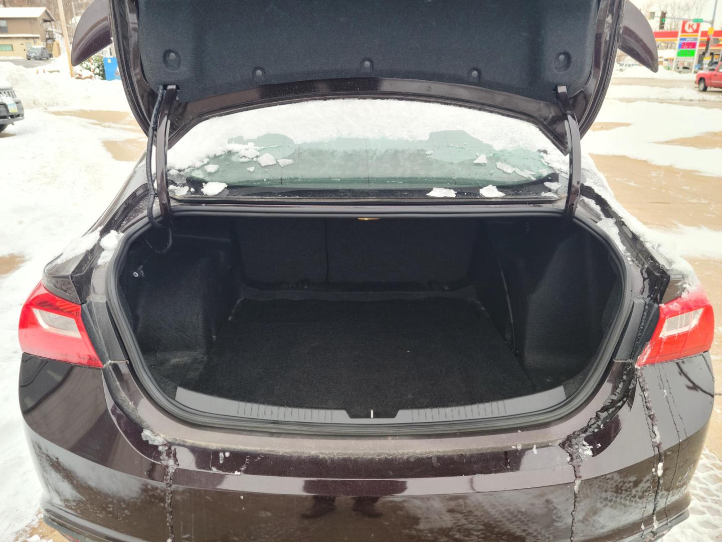 2020 Black Cherry Metallic /Jet Black, Premium Cloth Chevrolet Malibu RS (1G1ZG5ST6LF) with an 1.5L L4 DOHC 16V engine, 6A transmission, located at 104 1st Avenue, Silvis, IL, 61282, (309) 755-9511, 41.515156, -90.425377 - Photo#3