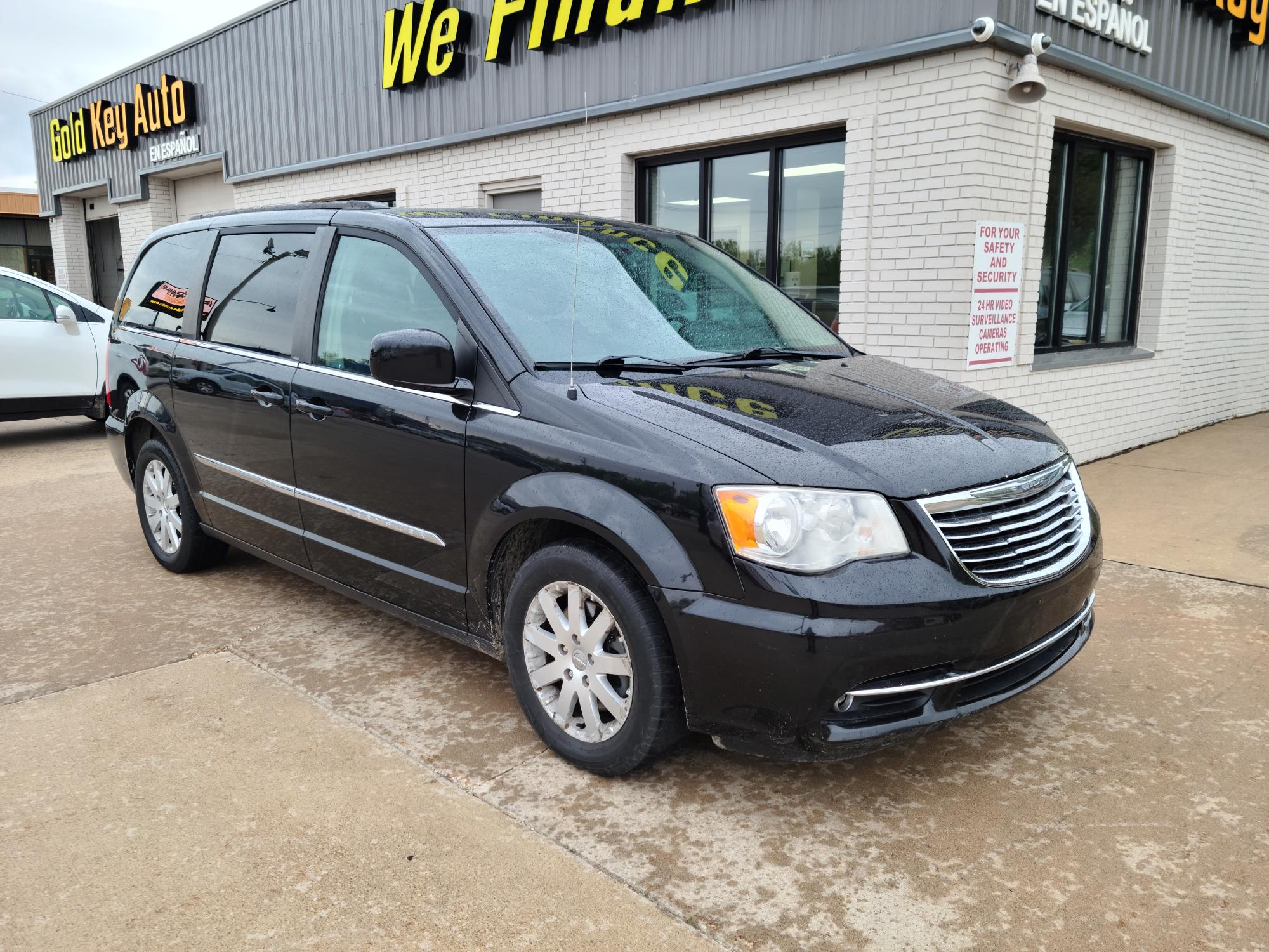 photo of 2014 Chrysler Town & Country Touring