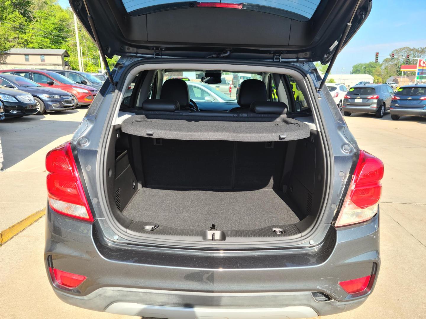 2018 Gray /Black Chevrolet Trax LT AWD (KL7CJPSBXJB) with an 1.4L L4 DOHC 16V engine, 6A transmission, located at 104 1st Avenue, Silvis, IL, 61282, (309) 755-9511, 41.515156, -90.425377 - Photo#3