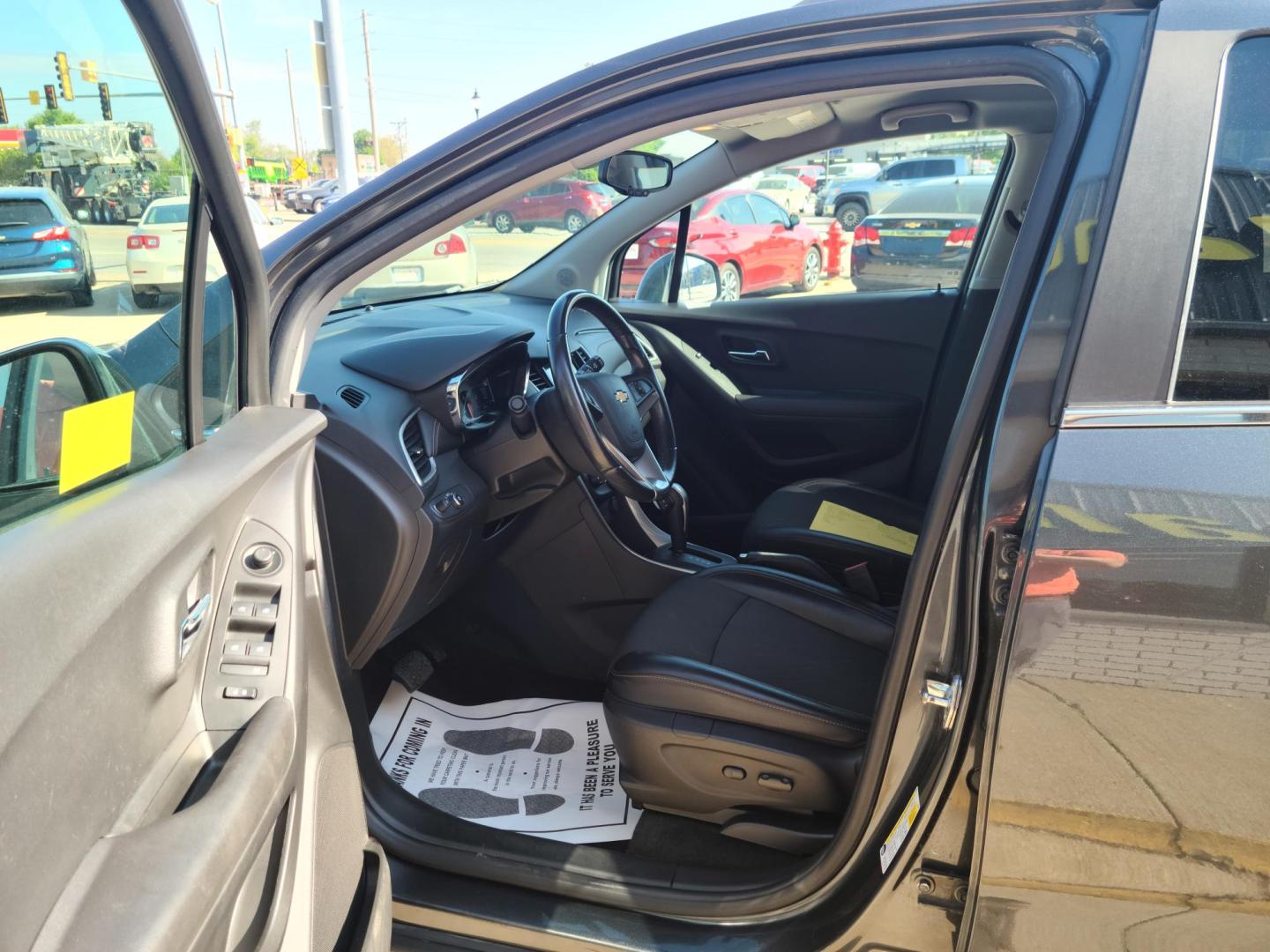 2018 Gray /Black Chevrolet Trax LT AWD (KL7CJPSBXJB) with an 1.4L L4 DOHC 16V engine, 6A transmission, located at 104 1st Avenue, Silvis, IL, 61282, (309) 755-9511, 41.515156, -90.425377 - Photo#5