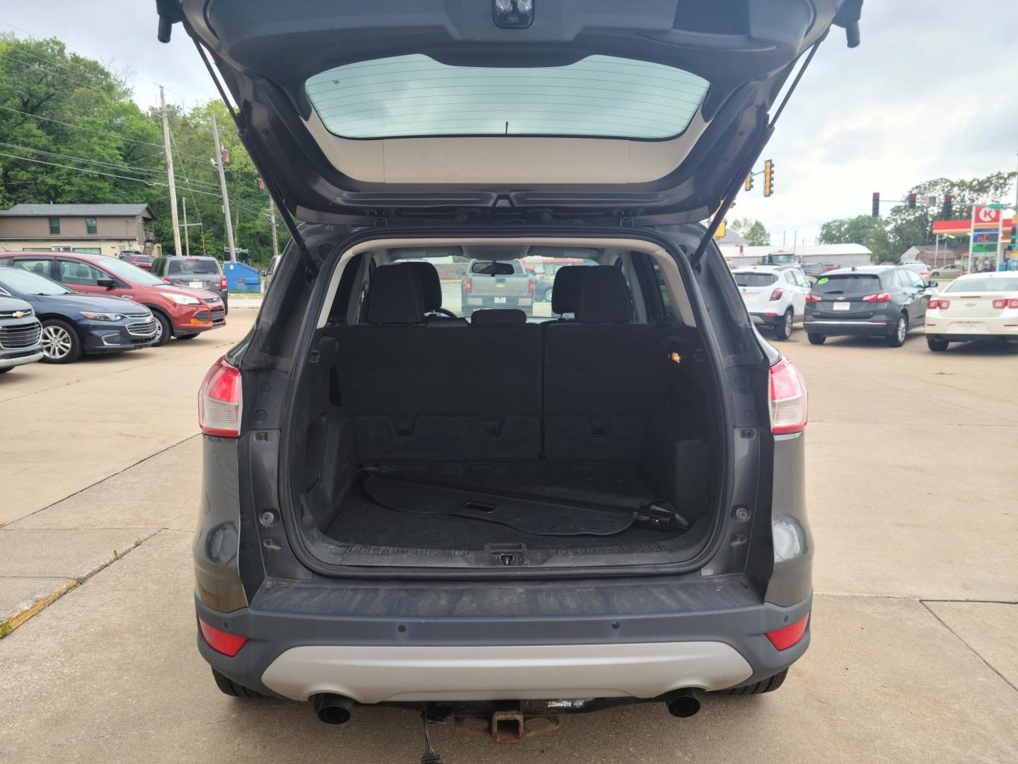 2015 Gray /Black Ford Escape SE FWD (1FMCU0G90FU) with an 2.0L L4 DOHC 16V engine, 6-Speed Automatic transmission, located at 104 1st Avenue, Silvis, IL, 61282, (309) 755-9511, 41.515156, -90.425377 - Photo#3