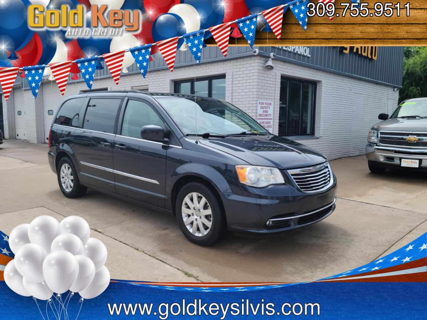 2014 BLUE Chrysler Town & Country Touring (2C4RC1BG5ER) with an 3.6L V6 DOHC 24V engine, 6-Speed Automatic transmission, located at 104 1st Avenue, Silvis, IL, 61282, (309) 755-9511, 41.515156, -90.425377- Photo#0