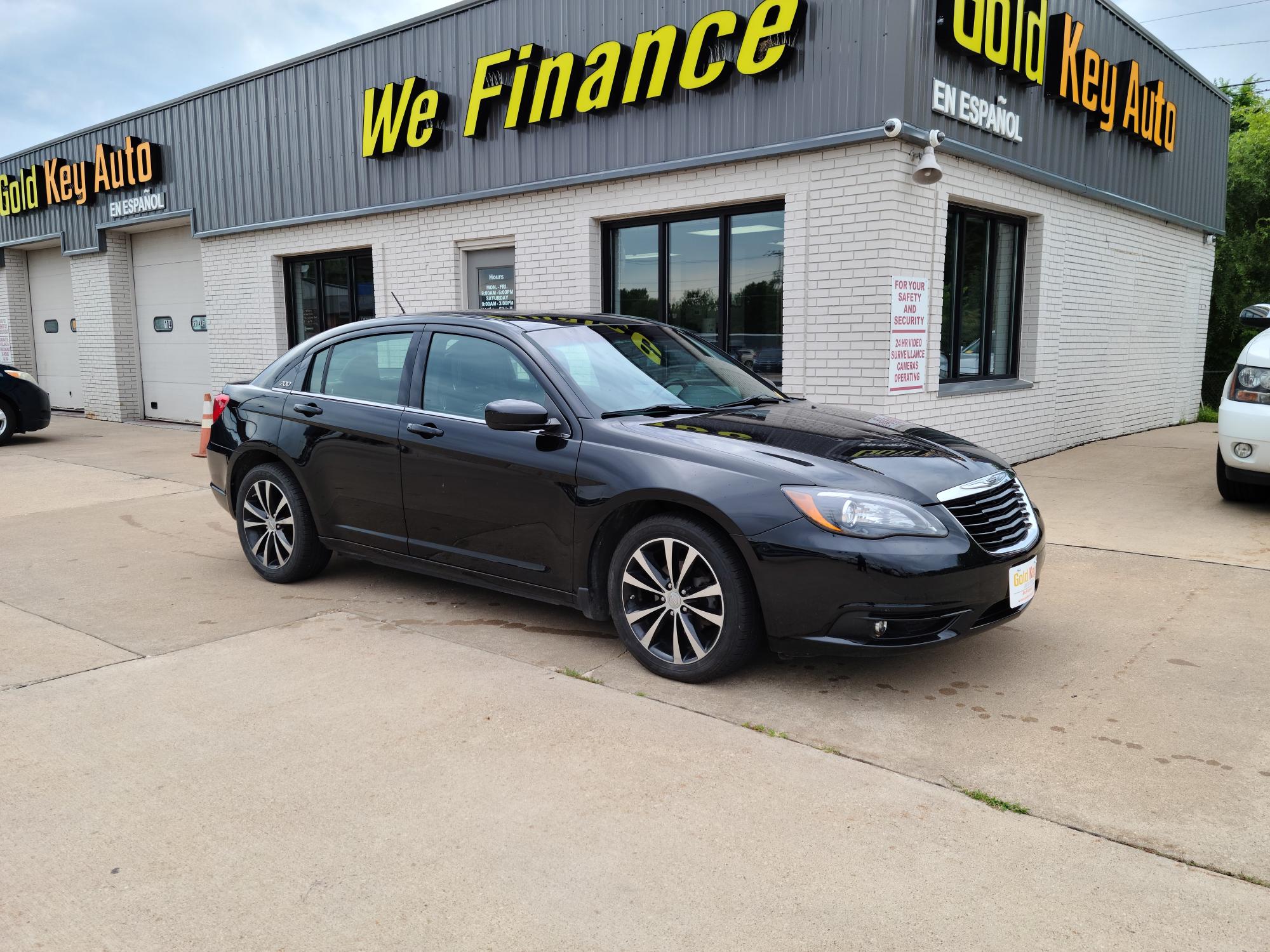 photo of 2011 Chrysler 200 S