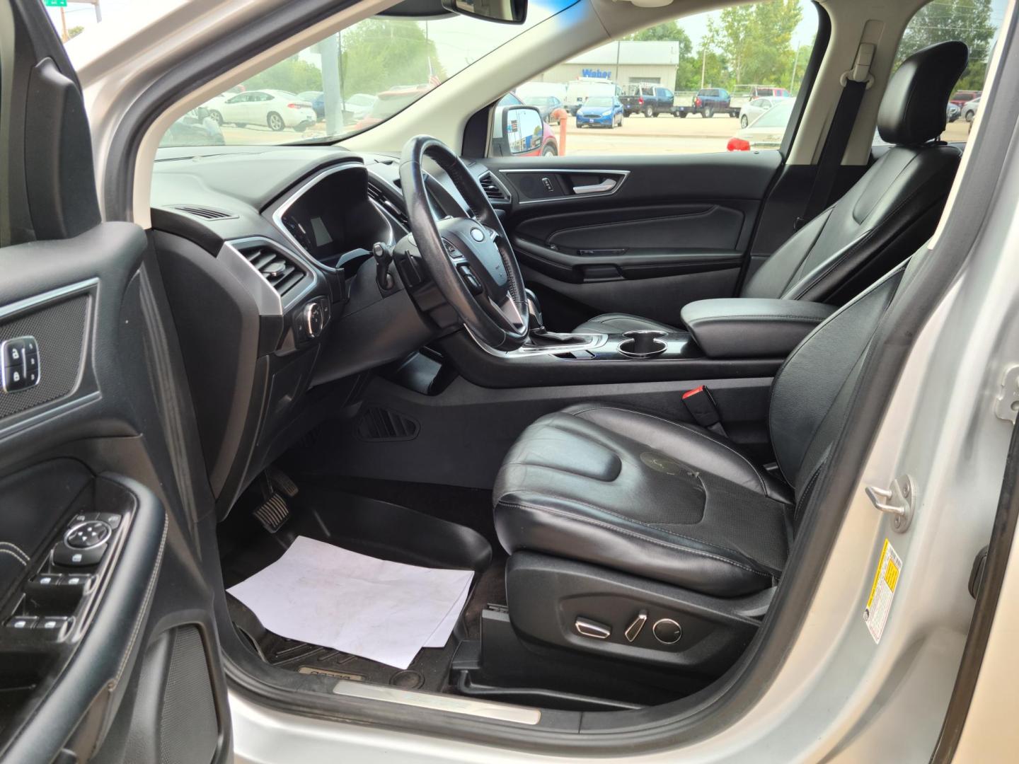 2016 Ford Edge Titanium AWD (2FMPK4K97GB) with an 2.0L L4 DOHC 16V engine, 6A transmission, located at 104 1st Avenue, Silvis, IL, 61282, (309) 755-9511, 41.515156, -90.425377 - Photo#5