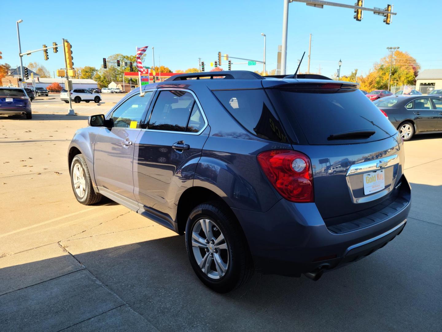 2013 Chevrolet Equinox 2LT 2WD (2GNFLPE38D6) with an 3.6L V6 DOHC 24V engine, 6-Speed Automatic transmission, located at 104 1st Avenue, Silvis, IL, 61282, (309) 755-9511, 41.515156, -90.425377 - Photo#2