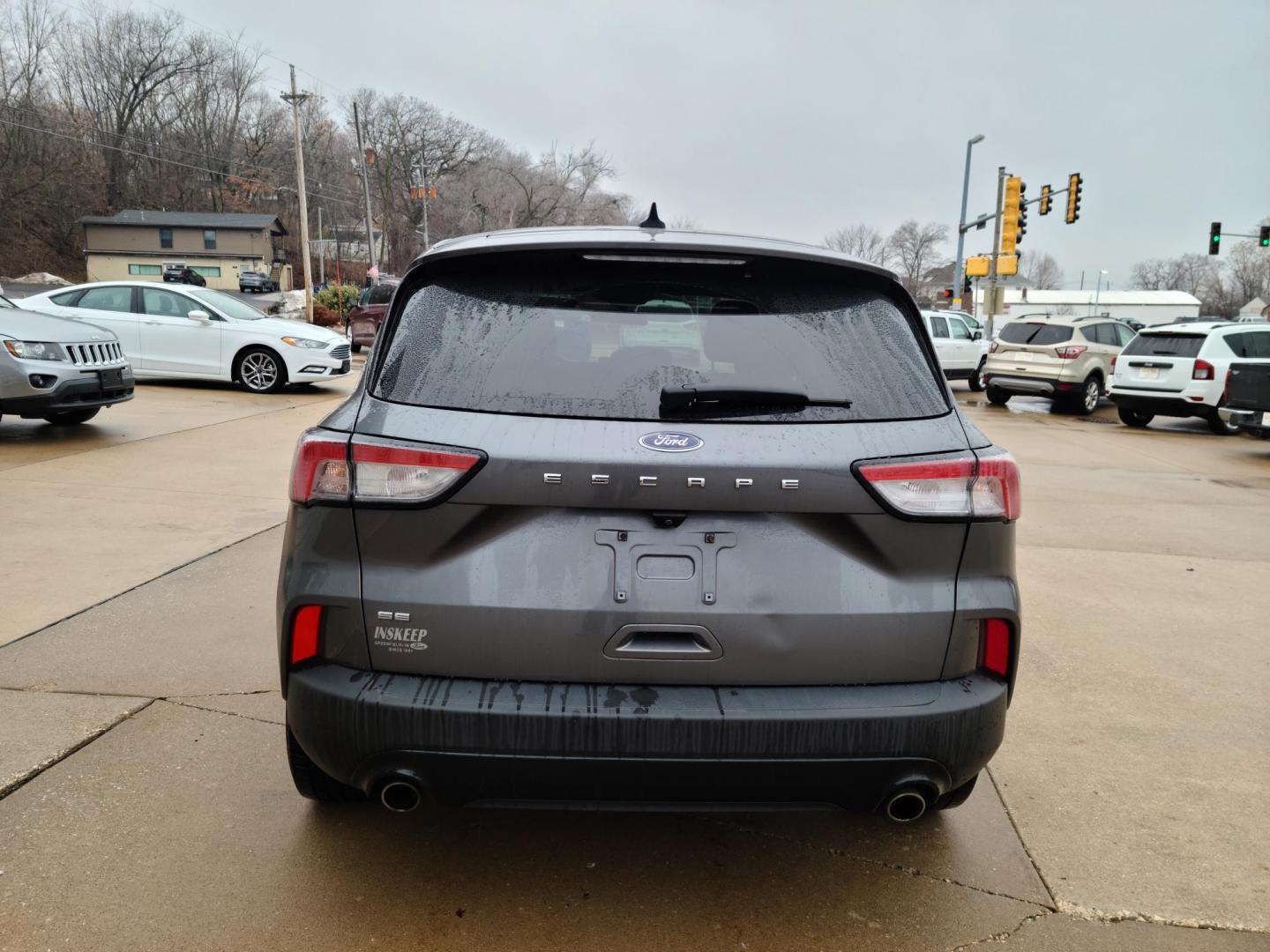 2021 Ford Escape SE (1FMCU0G66MU) with an 1.5L L3 engine, 6A transmission, located at 104 1st Avenue, Silvis, IL, 61282, (309) 755-9511, 41.515156, -90.425377 - Photo#3