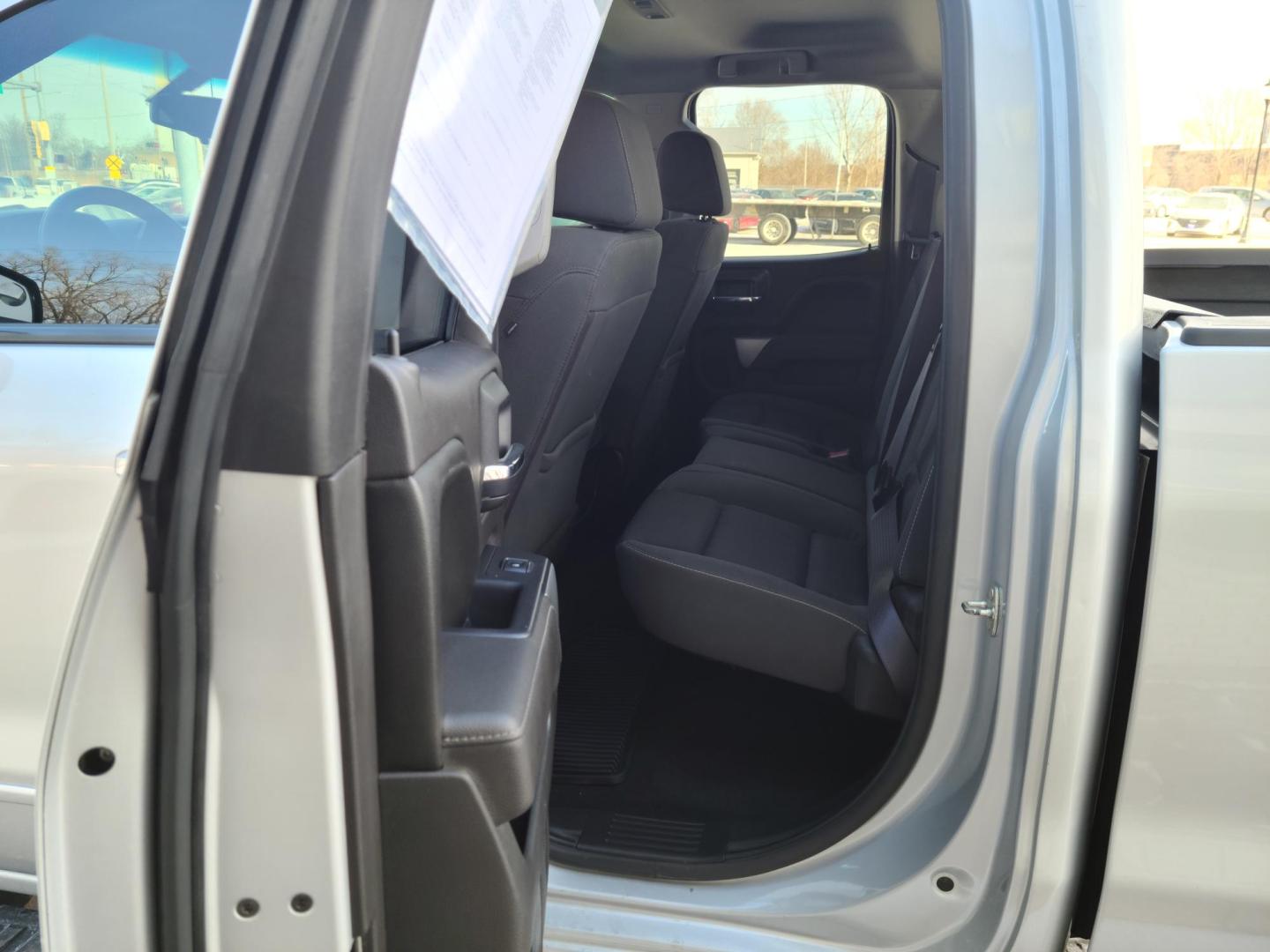 2017 Silver Ice Metallic Chevrolet Silverado 1500 LT Double Cab 4WD (1GCVKREC5HZ) with an 5.3L V8 OHV 16V engine, 6A transmission, located at 104 1st Avenue, Silvis, IL, 61282, (309) 755-9511, 41.515156, -90.425377 - Photo#5