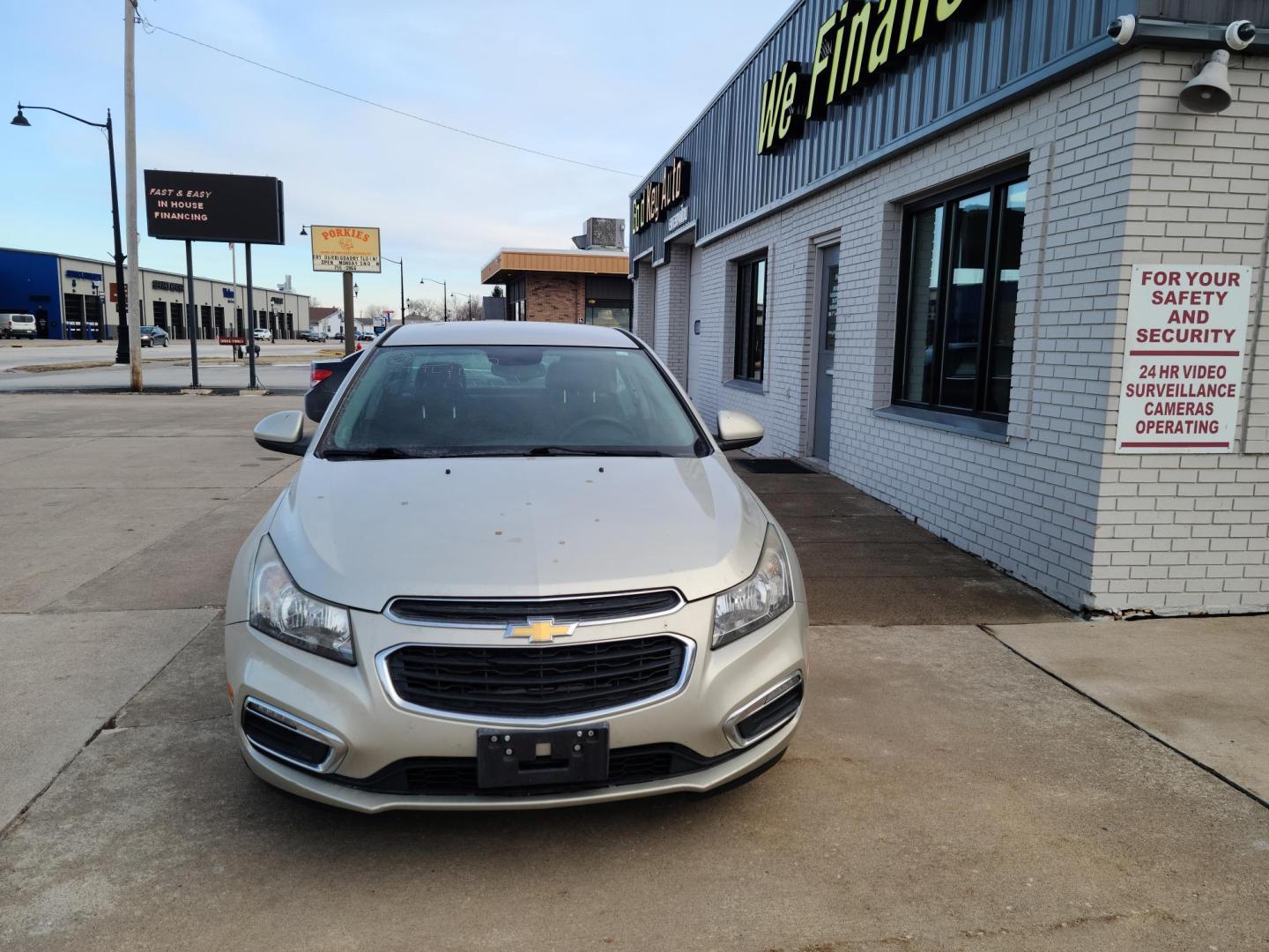 2016 /Black Chevrolet Cruze 2LT Auto (1G1PE5SB6G7) with an 1.4L L4 DOHC 16V TURBO engine, 6-Speed Automatic transmission, located at 104 1st Avenue, Silvis, IL, 61282, (309) 755-9511, 41.515156, -90.425377 - Photo#1